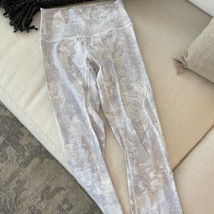 Lululemon Wunder Under Crop Hi-Rise Full-On Luxtreme 21"